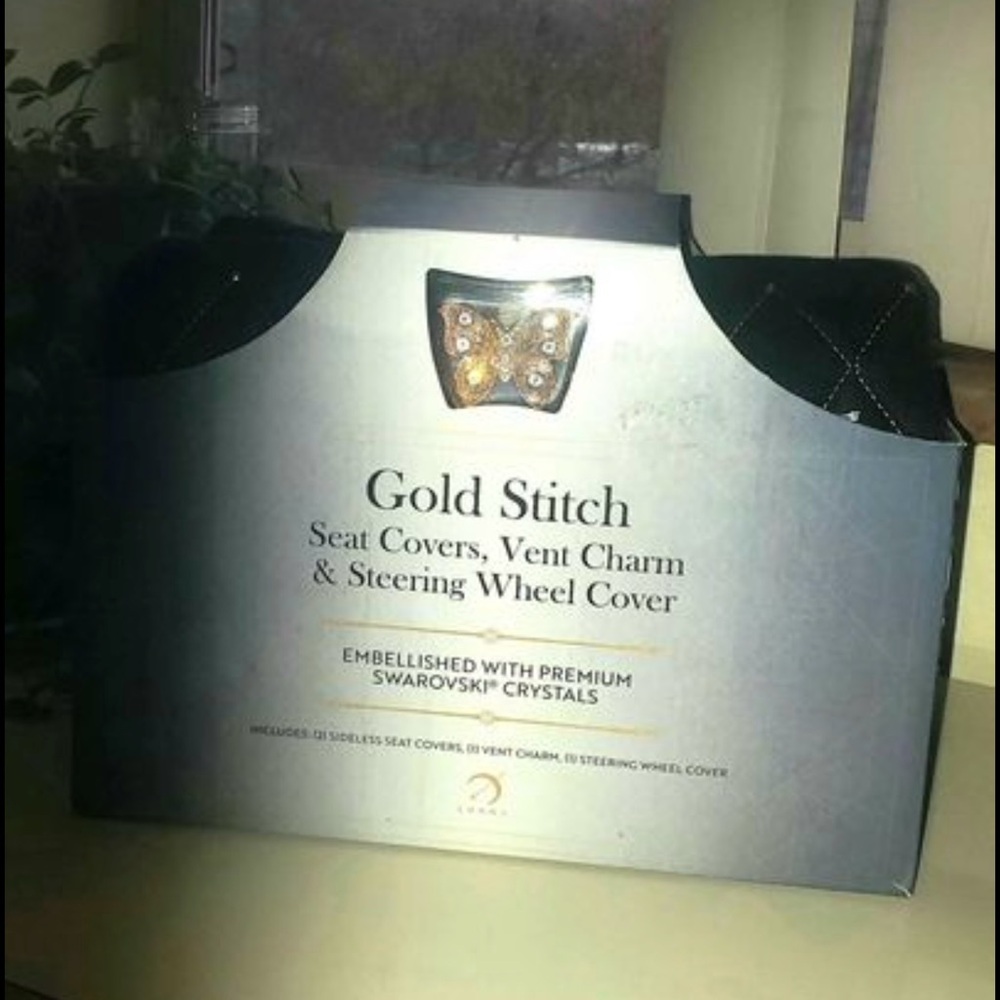 Lunna Gold Stitch Seat Covers, Vent Clip and Steering Wheel Cover